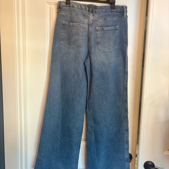 Good American Blue Flare Wide Leg Jeans - Picture 3 of 4